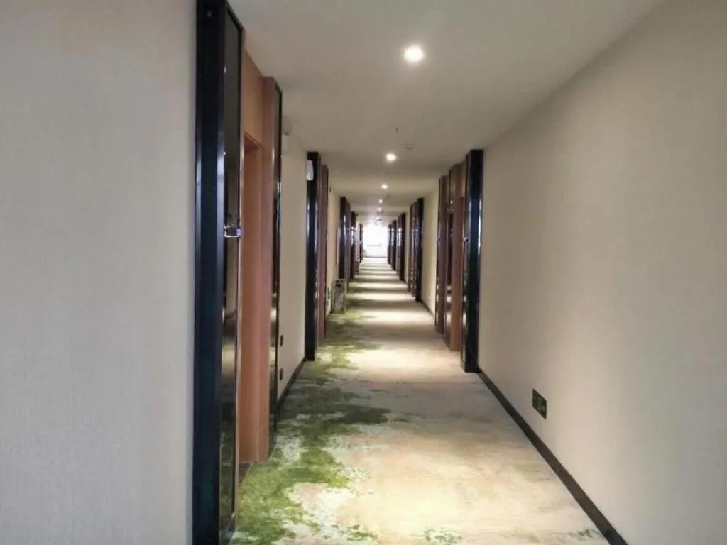 Greentree Inn Xinxiang Fengqiu County Xingfu Road 3*,  Kina